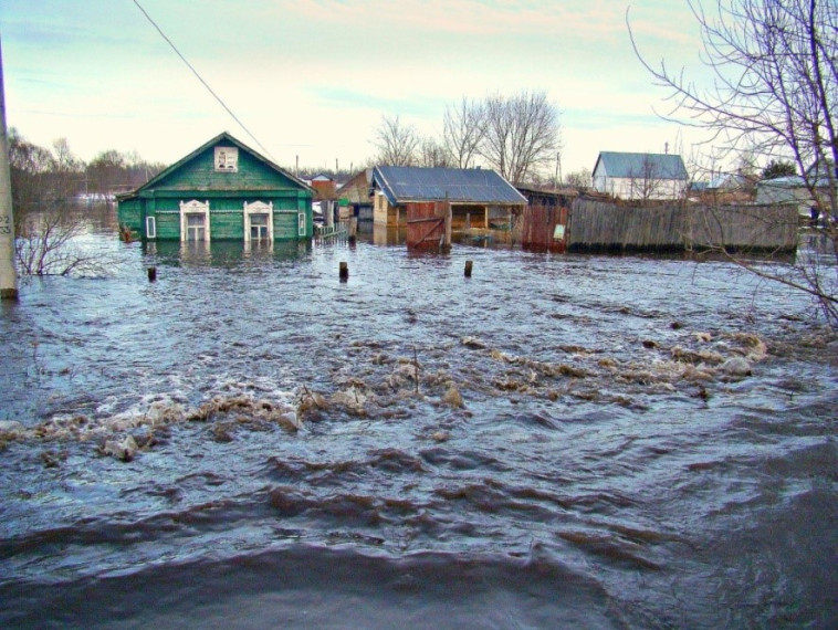Возможно затопление пониженных участков местности от склонового стока и разлива малых рек, размыв дорог и мостов. Возможно затопление пониженных участков местности от склонового стока и разлива малых рек, размыв дорог и мостов.